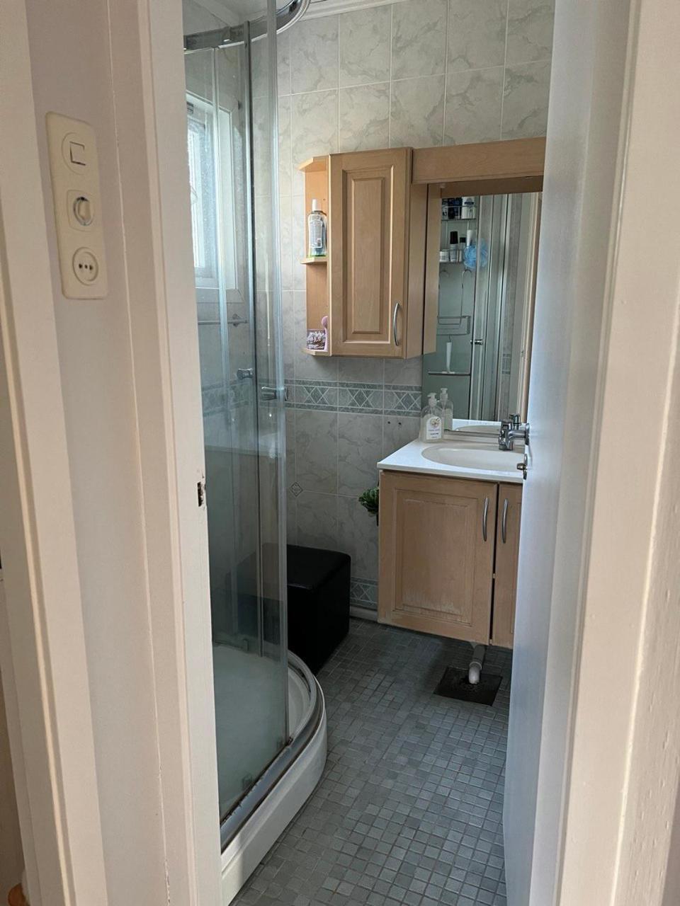 Guest Room In Private House オーレスン エクステリア 写真